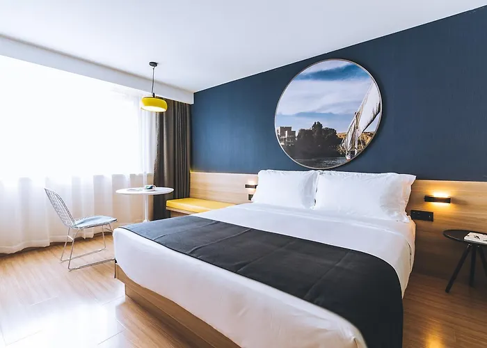Atour Hotel Shanghai Qing Pu Stadium